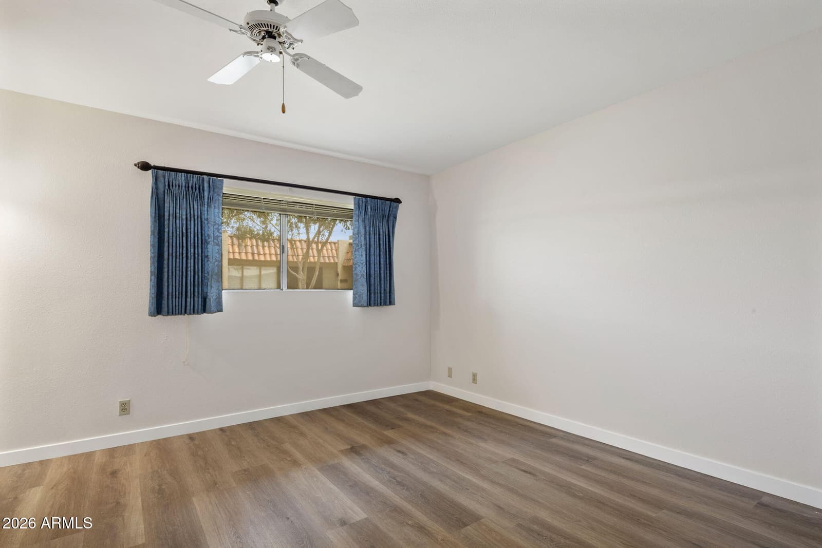 1320 E BETHANY HOME Road 77, Phoenix, AZ 85014 — photo 13 of 25