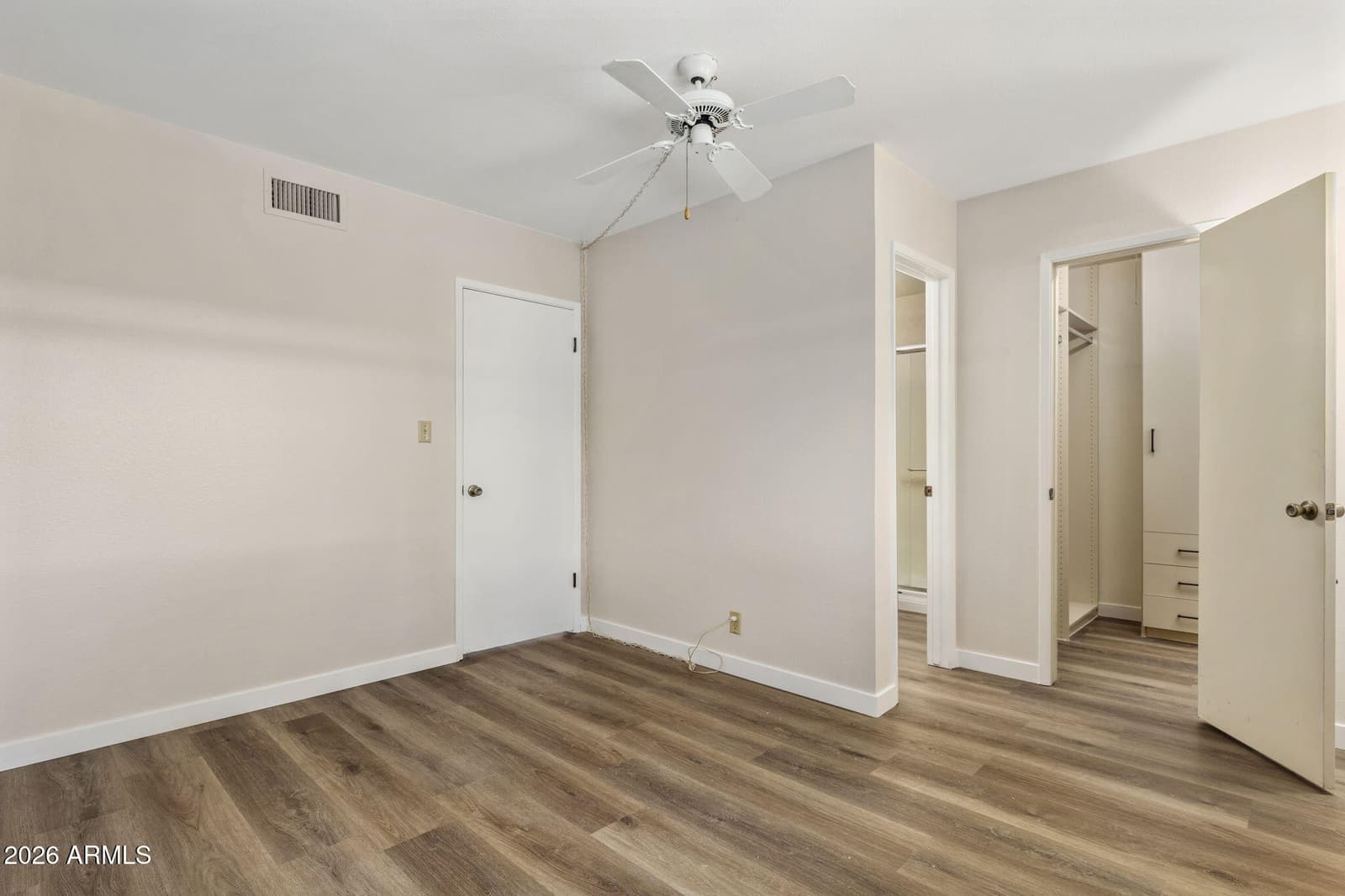 1320 E BETHANY HOME Road 77, Phoenix, AZ 85014 — photo 14 of 25