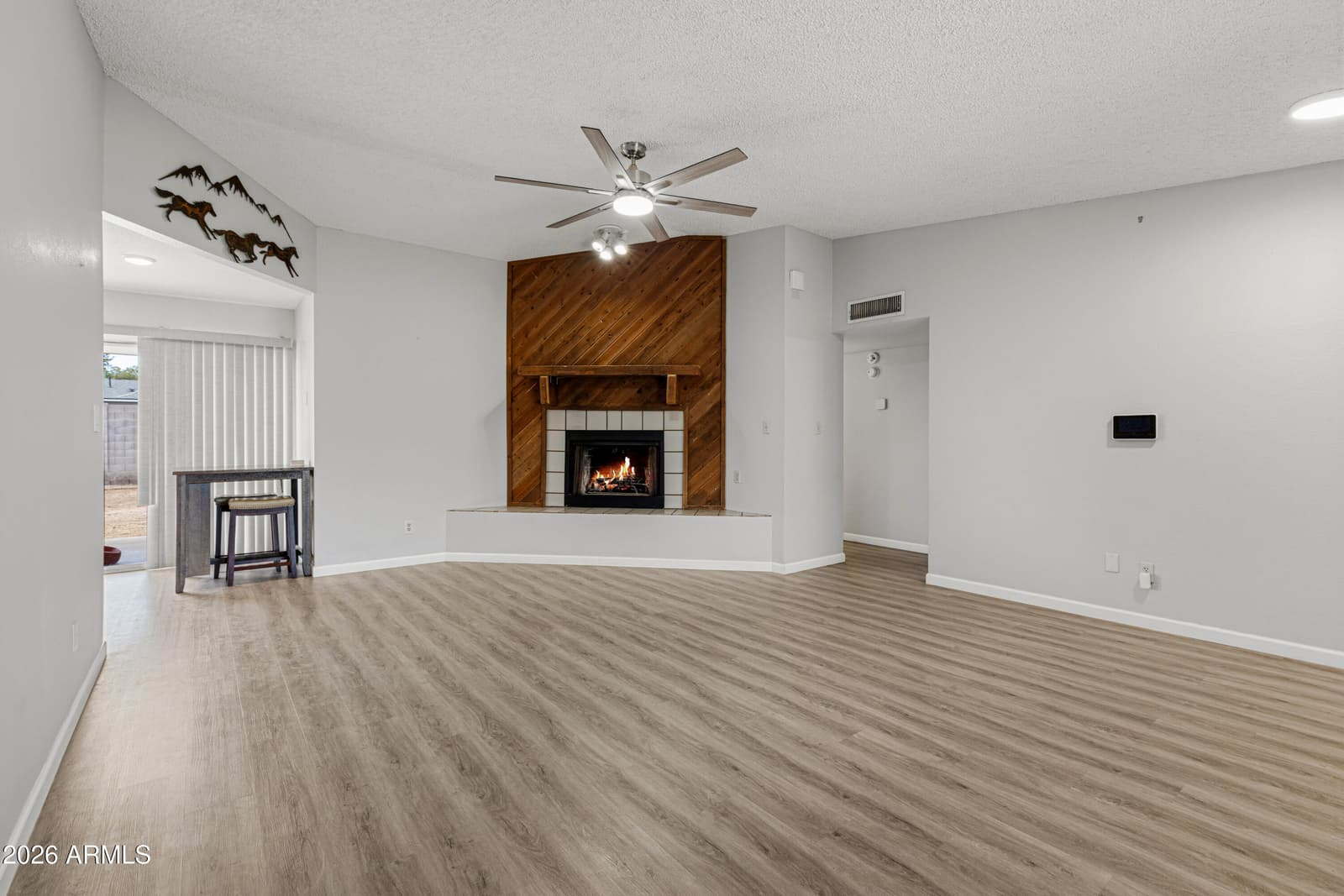 1510 W WICKIEUP Lane, Phoenix, AZ 85027 — photo 8 of 33