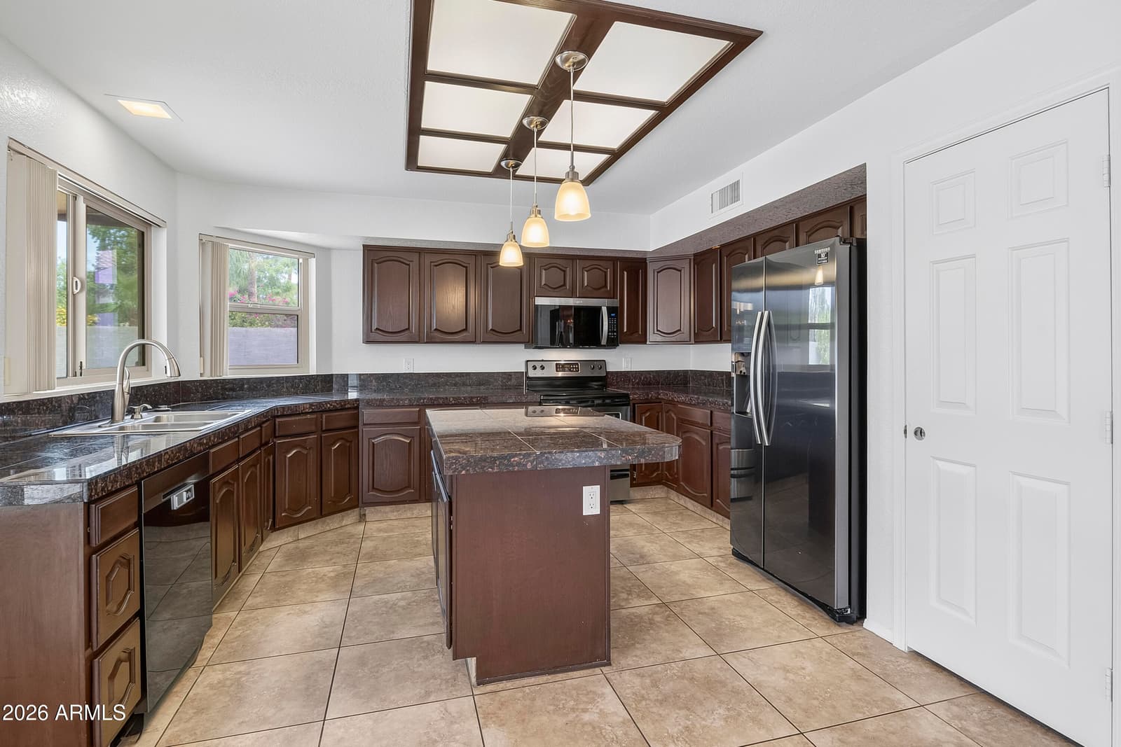 14812 N 45TH Way, Phoenix, AZ 85032 — photo 9 of 31