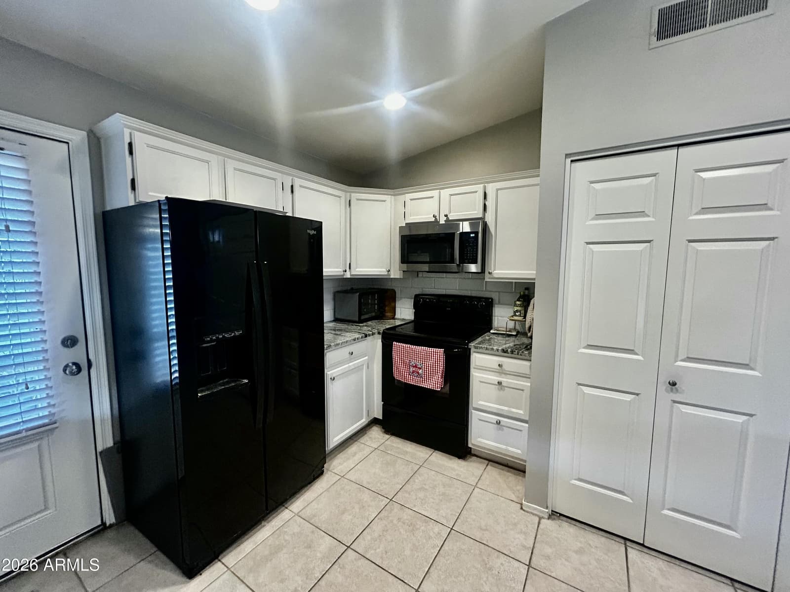4332 W Morrow Drive, Glendale, AZ 85308 — photo 9 of 33