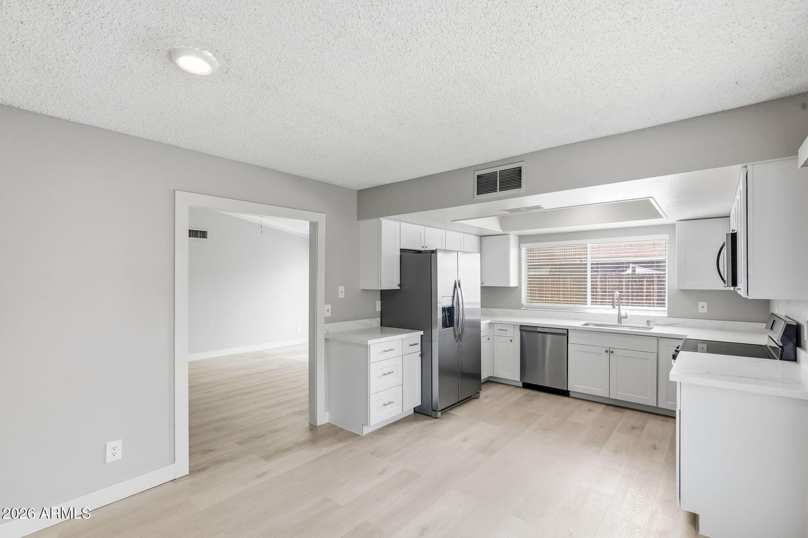 4625 N 75th Lane, Phoenix, AZ 85033 — photo 4 of 32