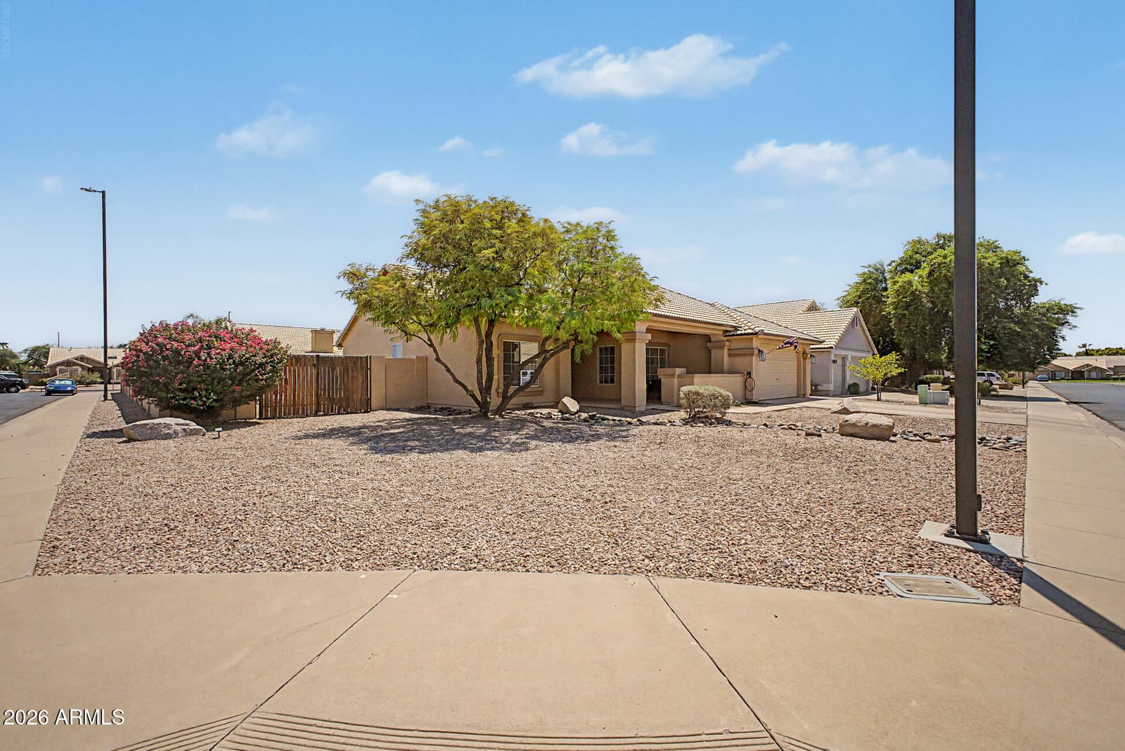 7143 E MILAGRO Avenue, Mesa, AZ 85209 — photo 3 of 33