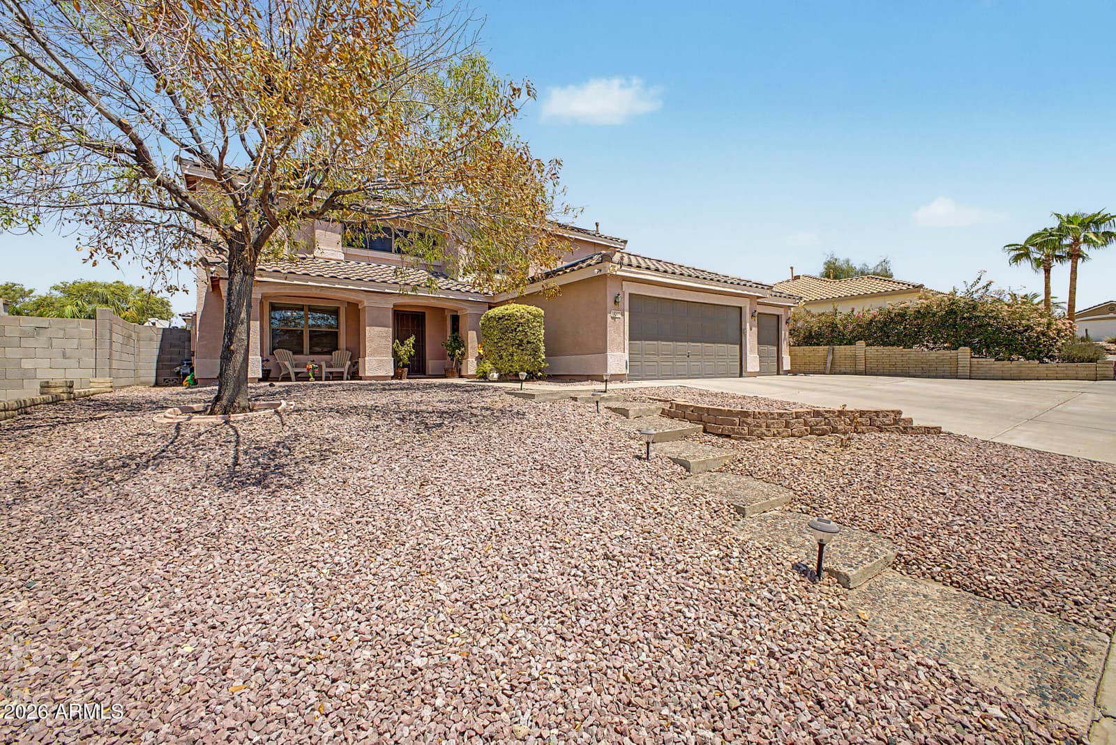 10520 W JESSIE Lane, Peoria, AZ 85383 — photo 3 of 37
