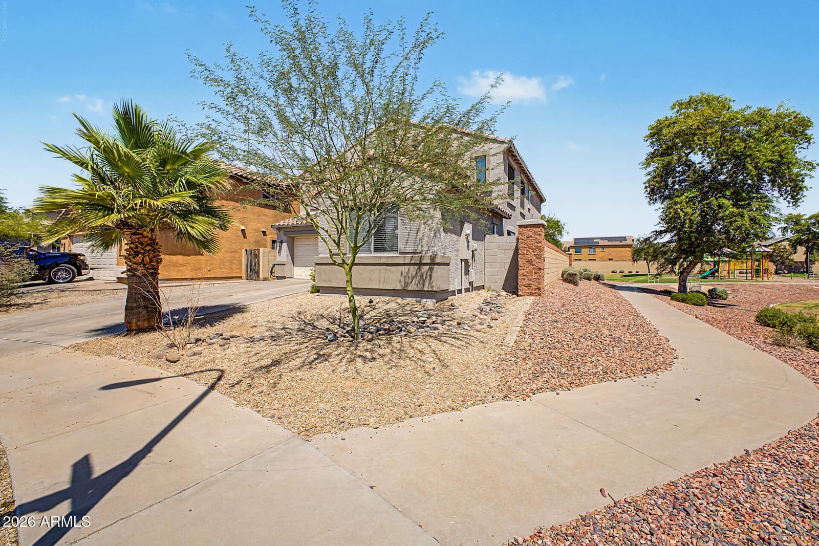 4129 S 56TH Drive, Phoenix, AZ 85043 — photo 5 of 37