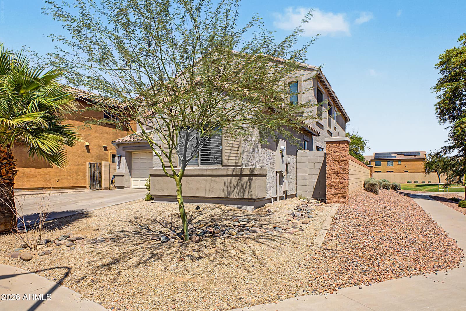 4129 S 56TH Drive, Phoenix, AZ 85043 — photo 6 of 37