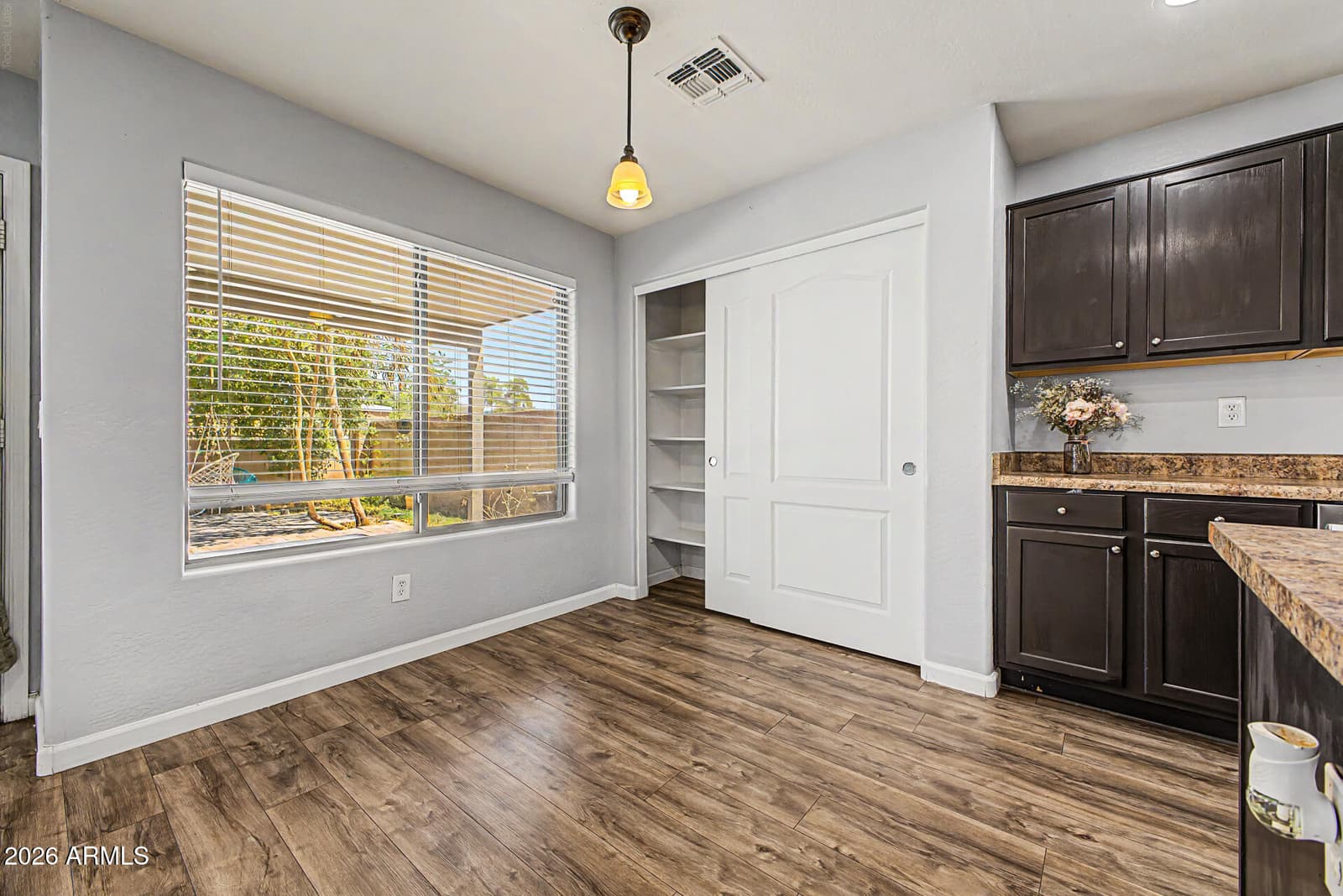 4129 S 56TH Drive, Phoenix, AZ 85043 — photo 12 of 37