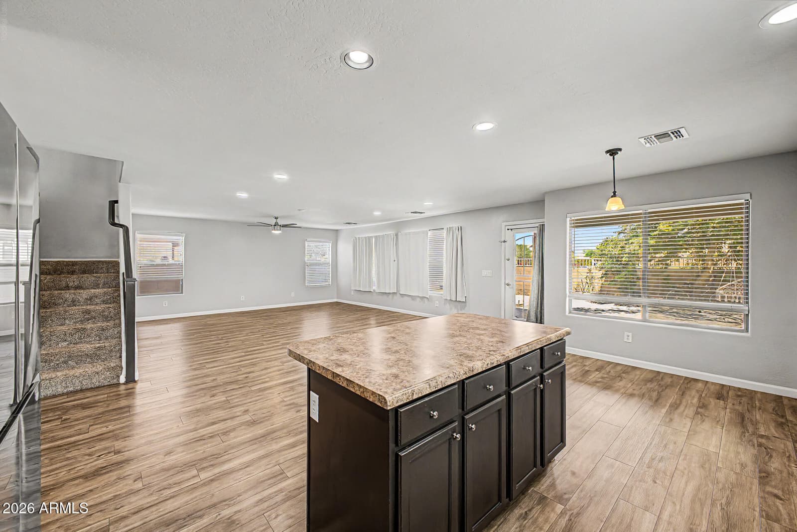 4129 S 56TH Drive, Phoenix, AZ 85043 — photo 14 of 37
