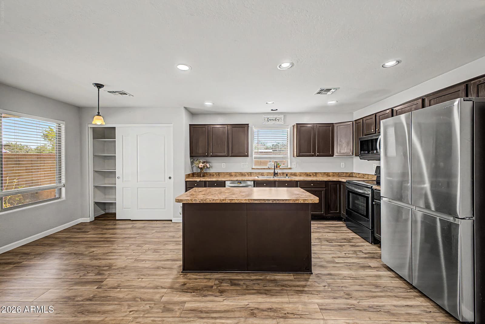 4129 S 56TH Drive, Phoenix, AZ 85043 — photo 15 of 37