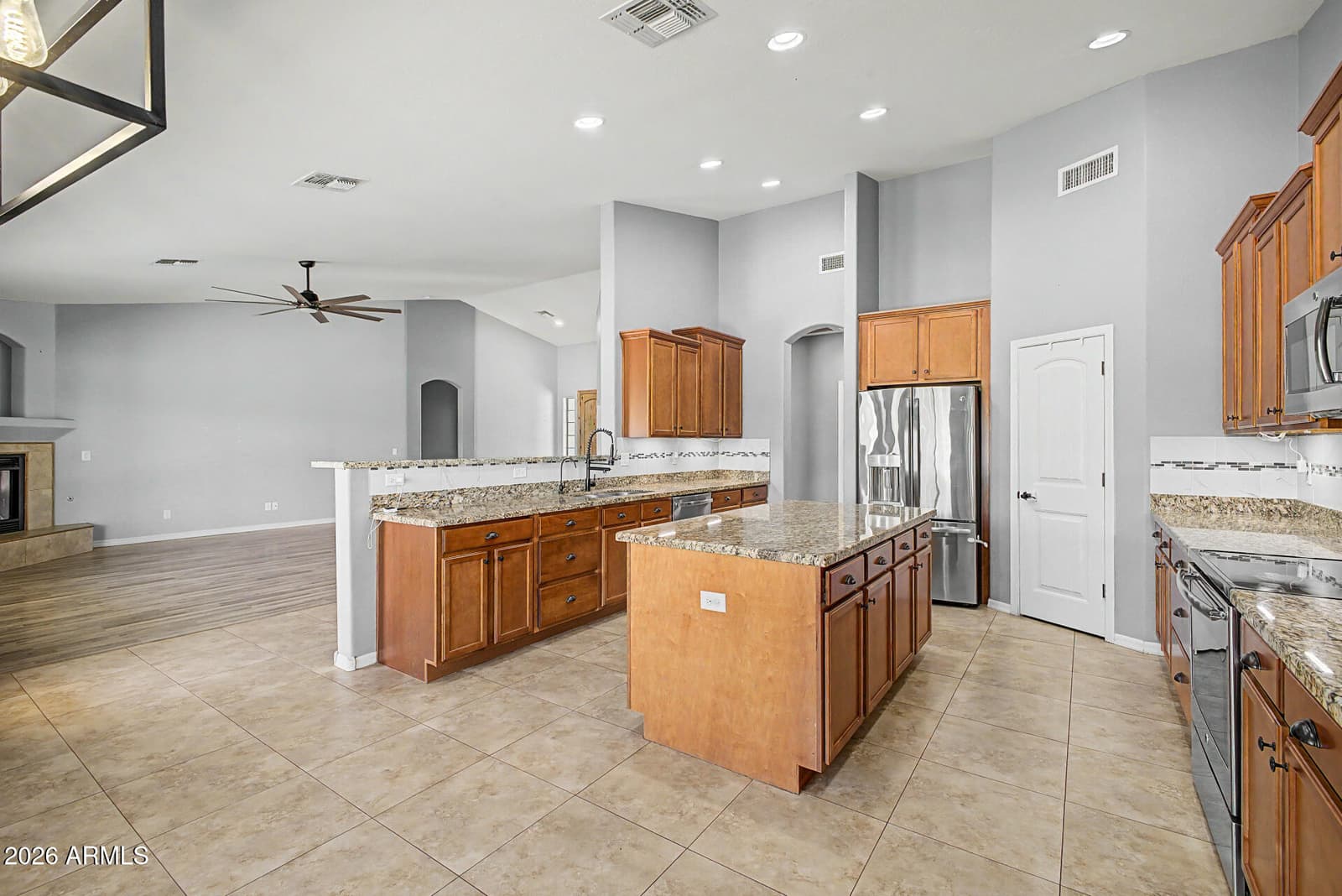 44614 N 20TH Street, New River, AZ 85087 — photo 10 of 39