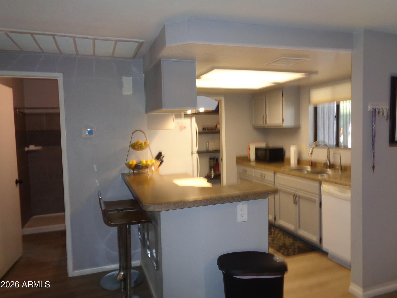 1352 E HIGHLAND Avenue 102, Phoenix, AZ 85014 — photo 4 of 18