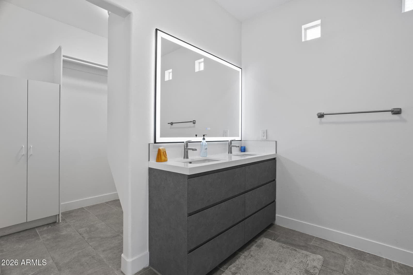 3221 N 37TH Street 18, Phoenix, AZ 85018 — photo 17 of 27
