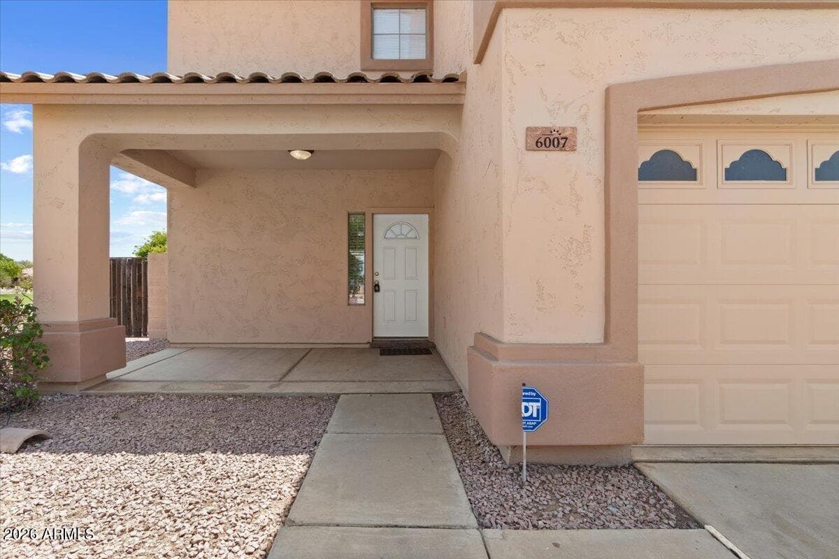 6007 W Jones Avenue, Phoenix, AZ 85043 — photo 5 of 37