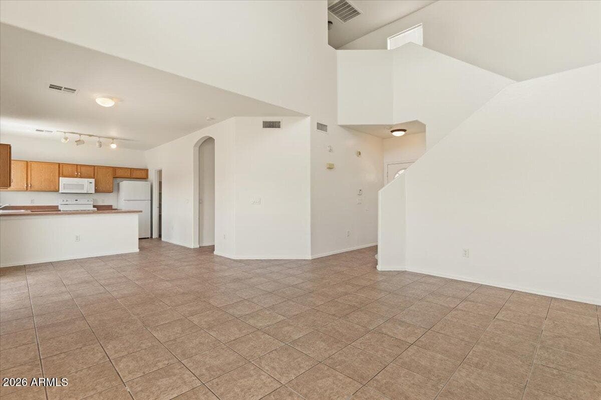 6007 W Jones Avenue, Phoenix, AZ 85043 — photo 10 of 37