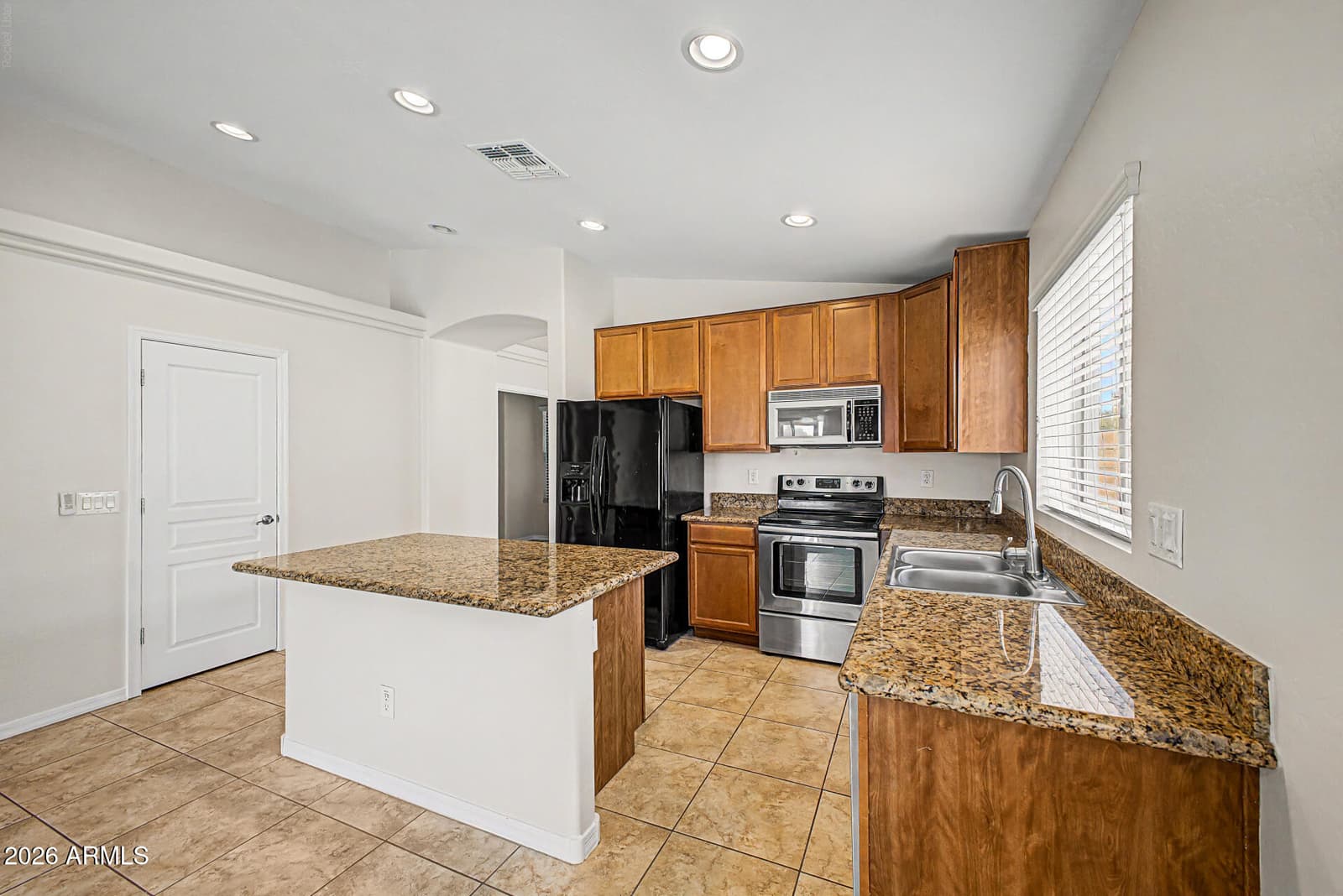 3970 N SPIRIT Place, Casa Grande, AZ 85122 — photo 8 of 24