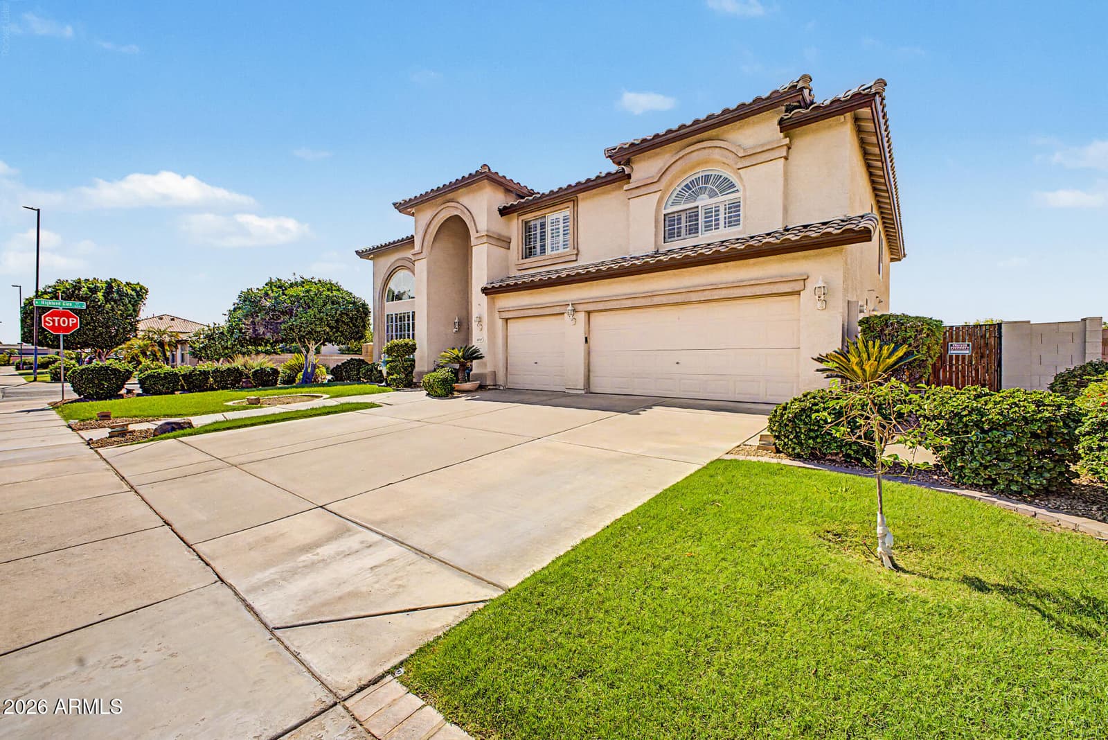 3907 E INDIGO BAY Drive, Gilbert, AZ 85234 — photo 4 of 49