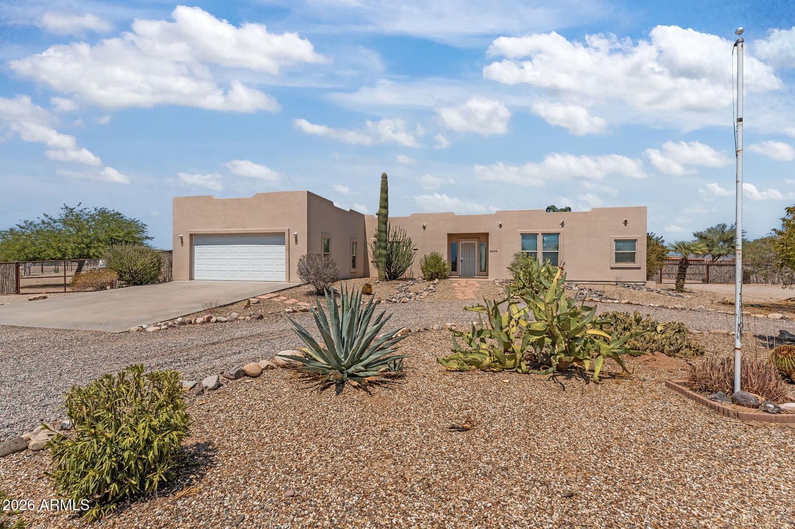 40648 N 251st Avenue, Morristown, AZ 85342 — photo 1 of 44