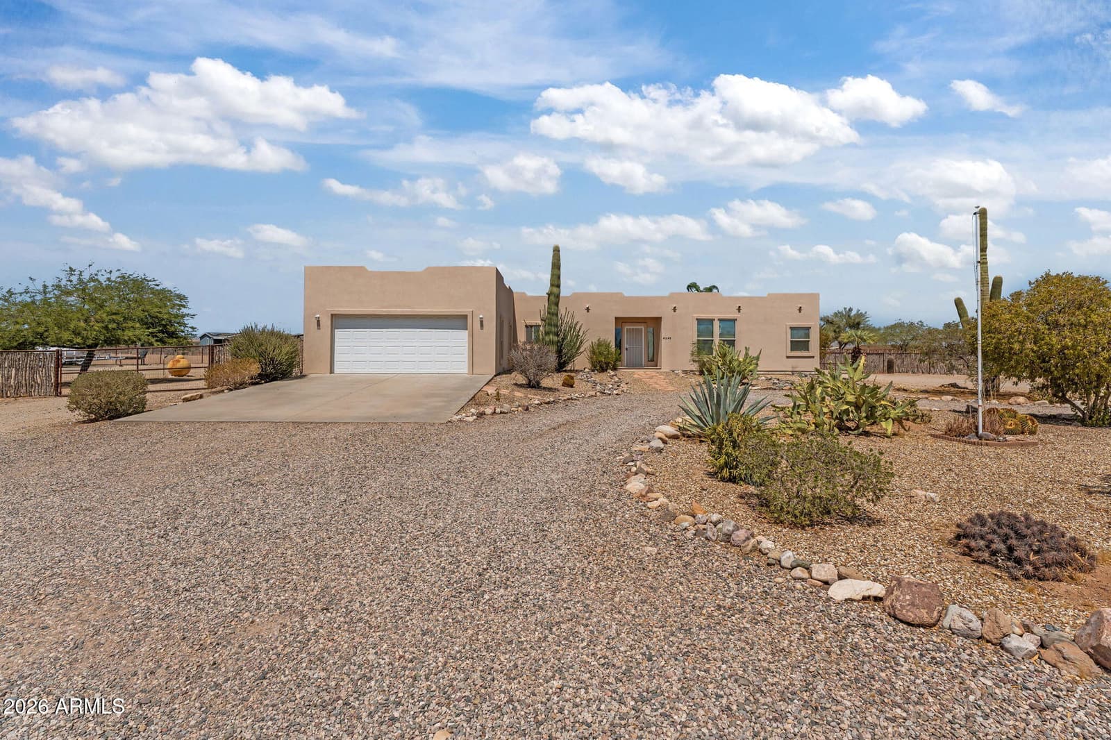 40648 N 251st Avenue, Morristown, AZ 85342 — photo 2 of 44