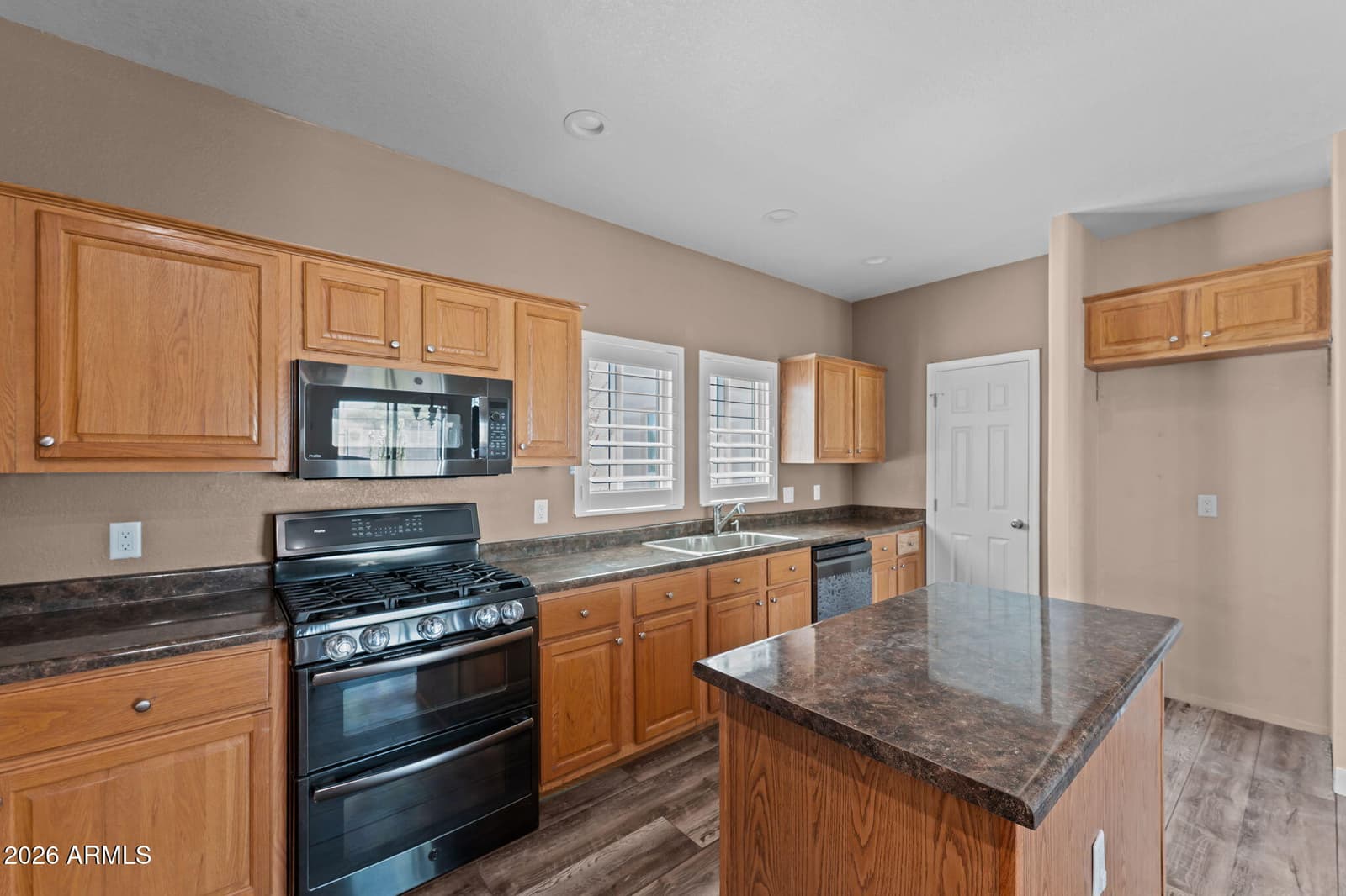 40648 N 251st Avenue, Morristown, AZ 85342 — photo 37 of 44