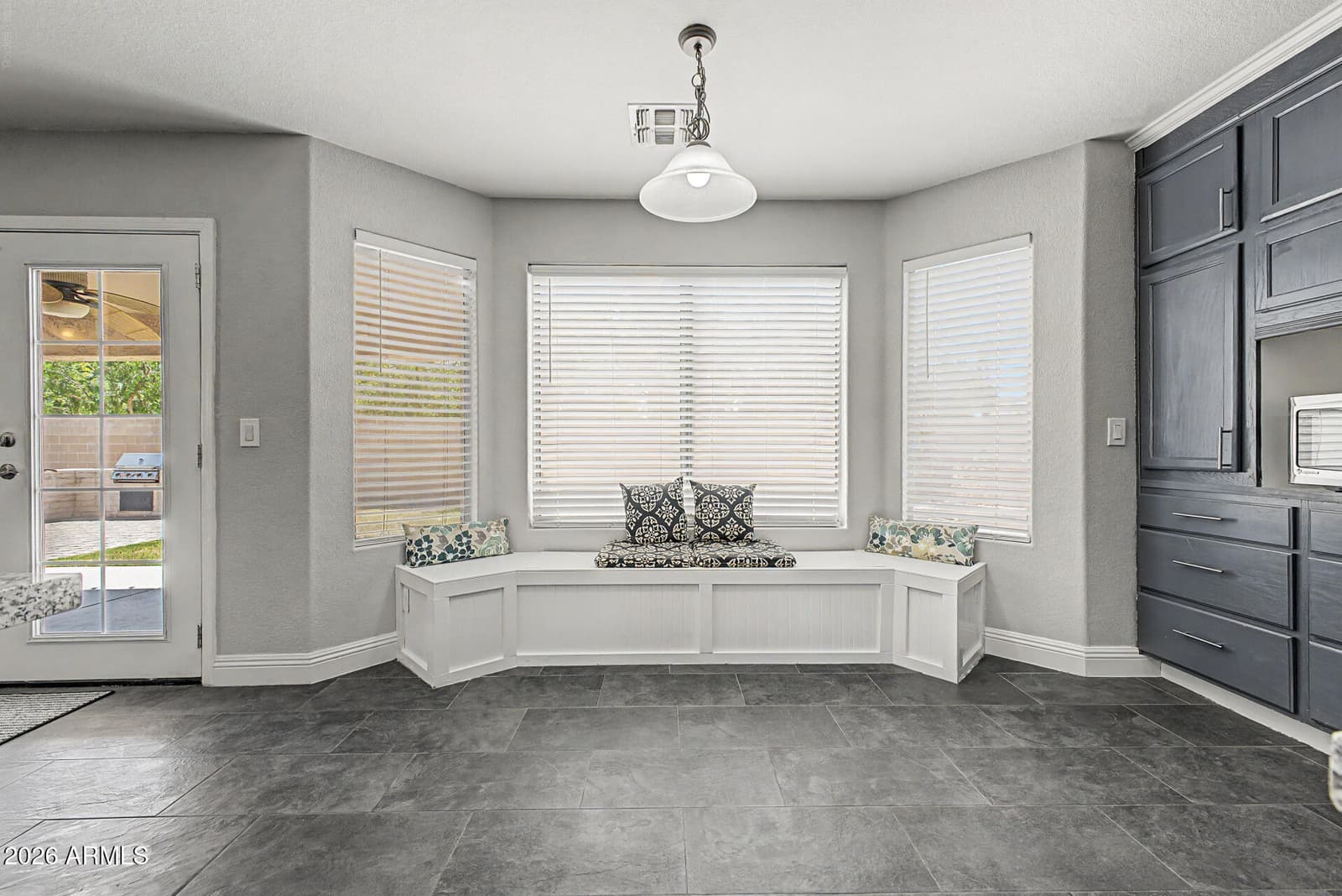 1098 S ROCA Street, Gilbert, AZ 85296 — photo 13 of 58
