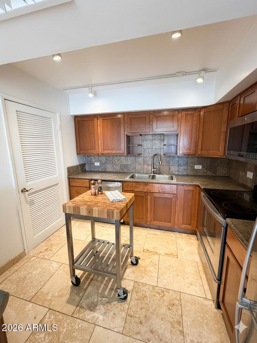 6502 N Central Avenue C 103, Phoenix, AZ 85012 — photo 6 of 41