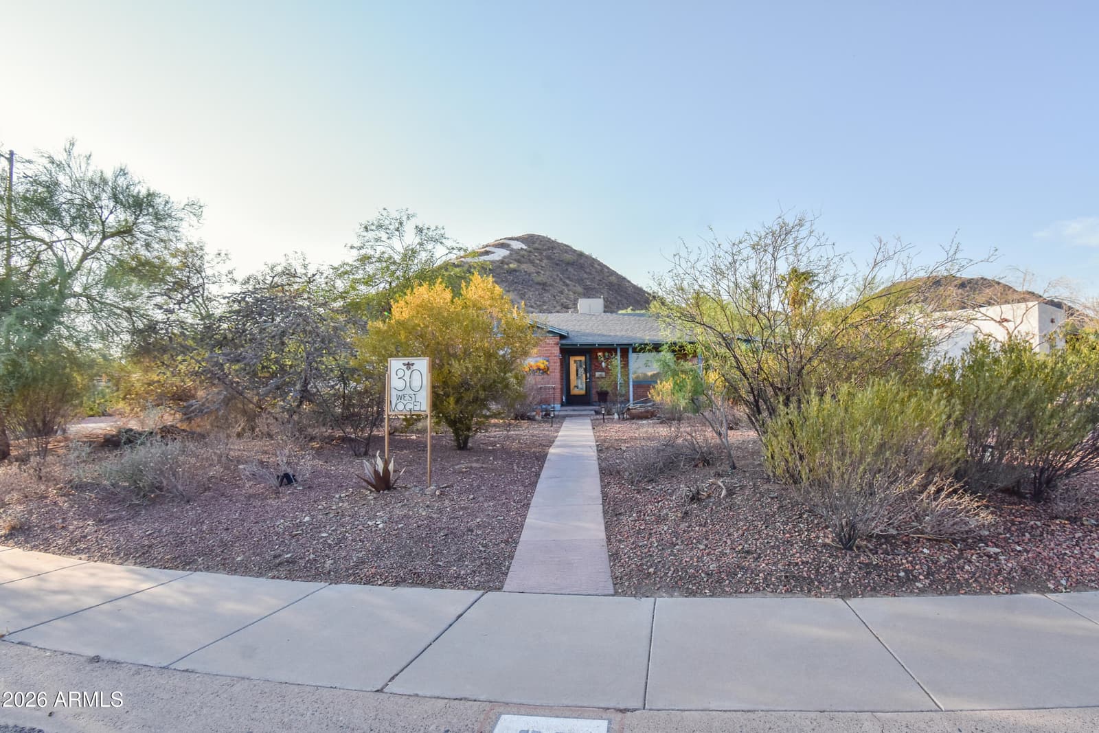30 W VOGEL Avenue, Phoenix, AZ 85021 — photo 2 of 4