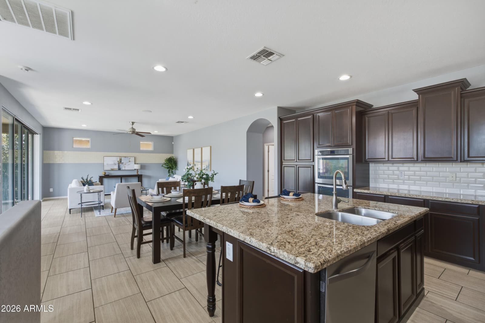 4154 E PONY Lane, Gilbert, AZ 85295 — photo 4 of 46