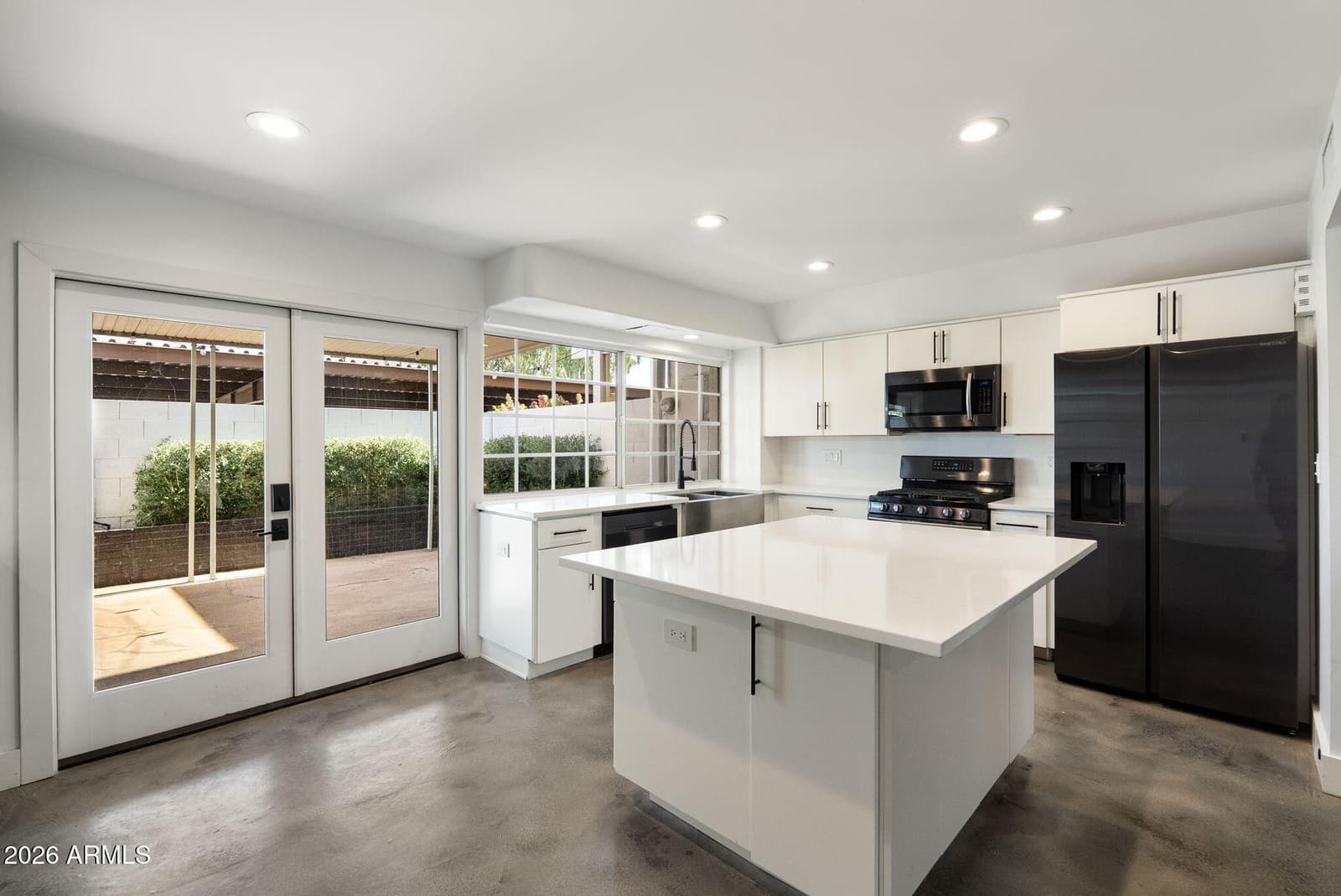 4208 N PARKWAY Avenue, Scottsdale, AZ 85251 — photo 8 of 51