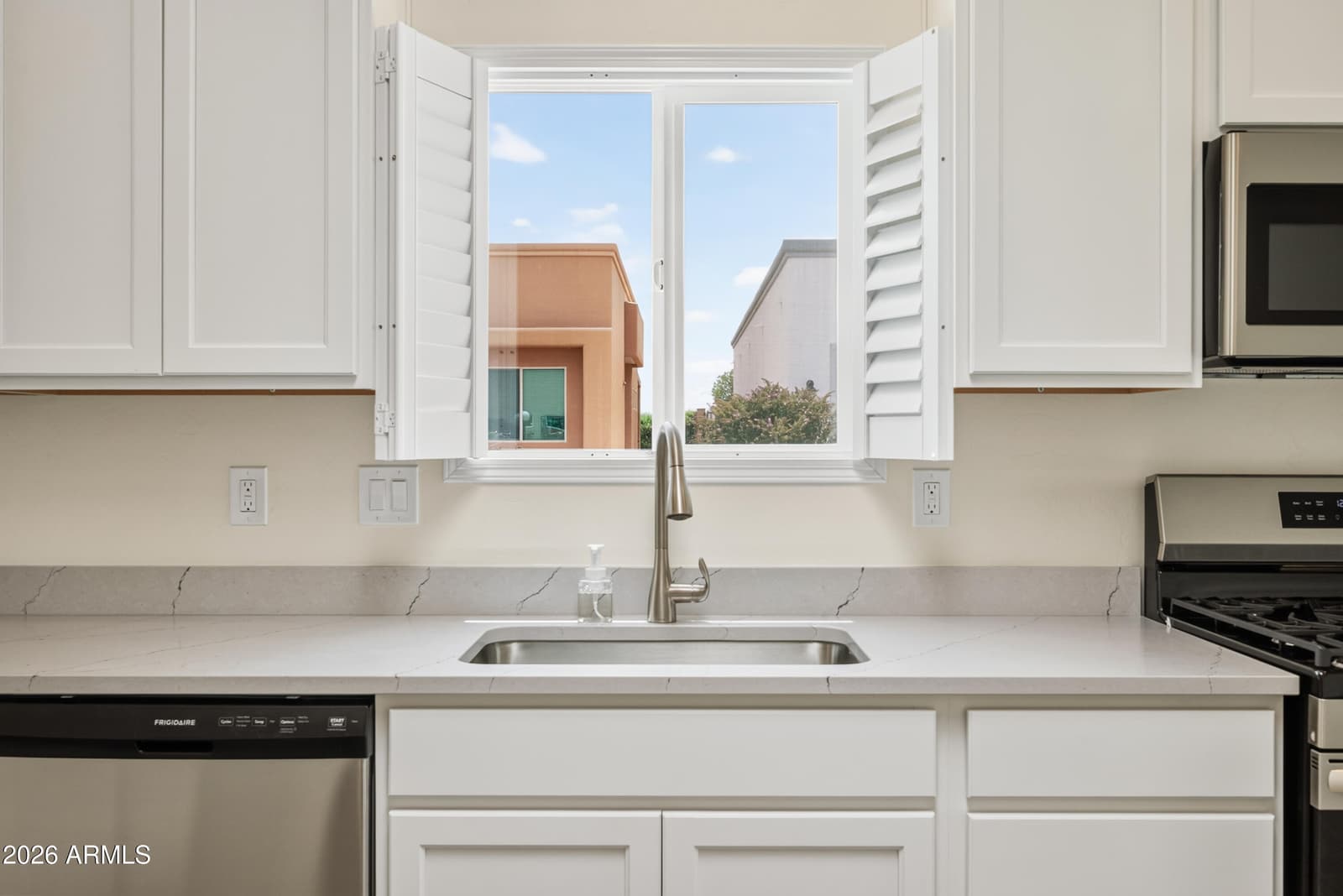 760 S CHASE Street, Sierra Vista, AZ 85635 — photo 14 of 36