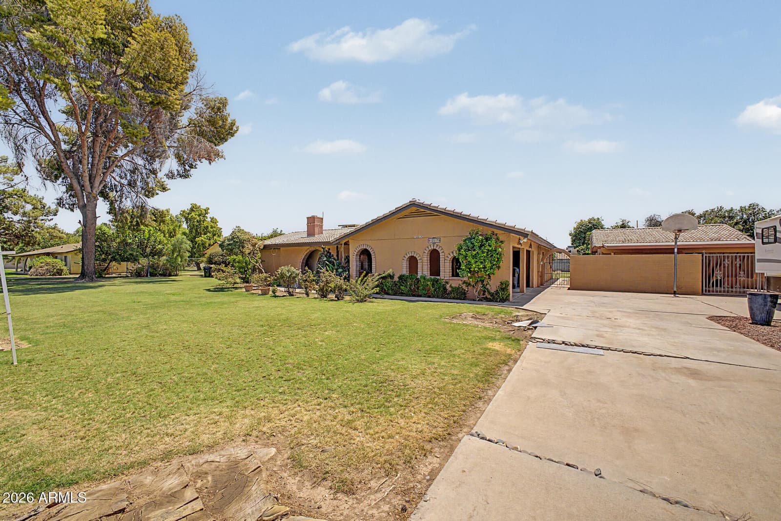 10517 W CATALINA Drive, Avondale, AZ 85392 — photo 7 of 54