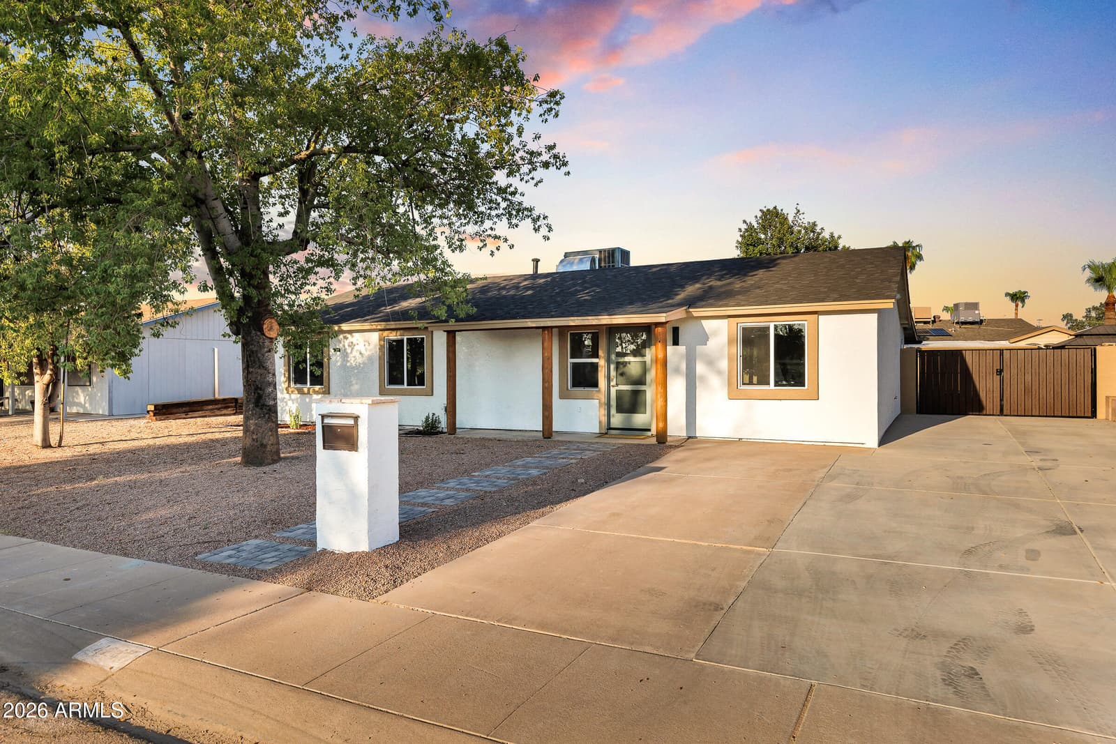 14237 N 38TH Place, Phoenix, AZ 85032 — photo 3 of 40