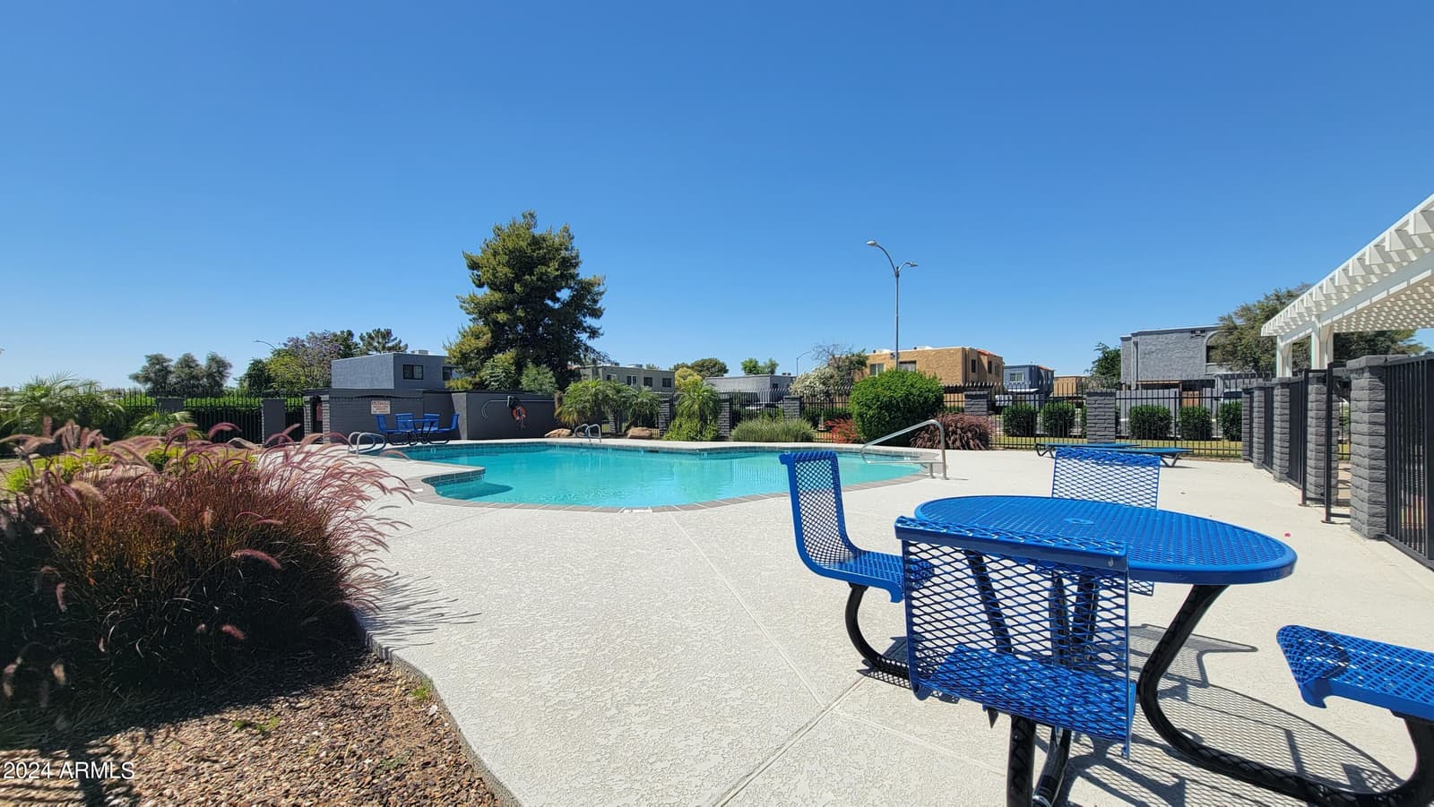 14014 N 54th Avenue, Glendale, AZ 85306 — photo 4 of 31