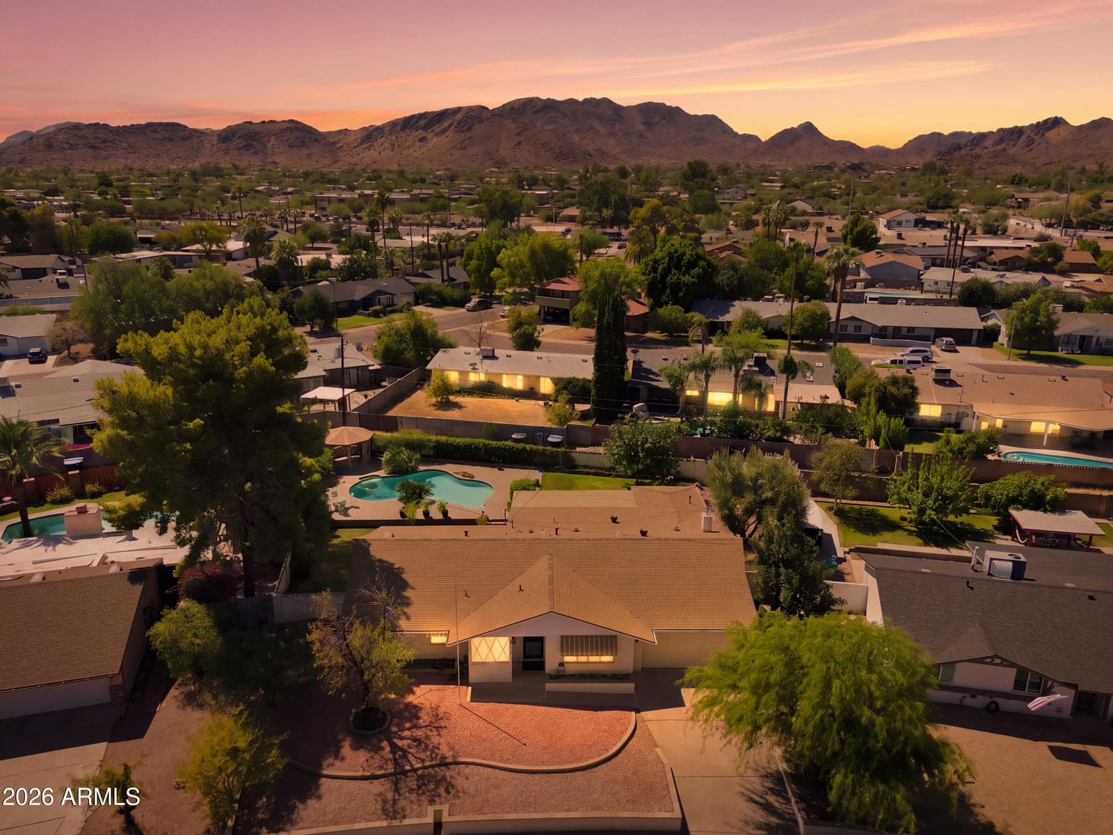 3827 E MERCER Lane, Phoenix, AZ 85028 — photo 37 of 37