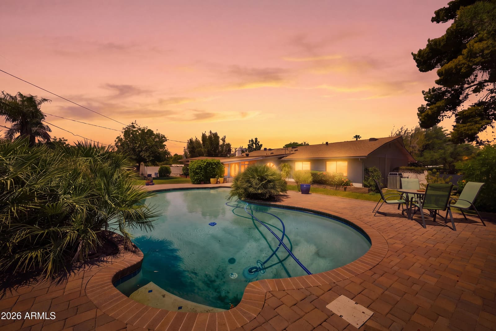 3827 E MERCER Lane, Phoenix, AZ 85028 — photo 36 of 37