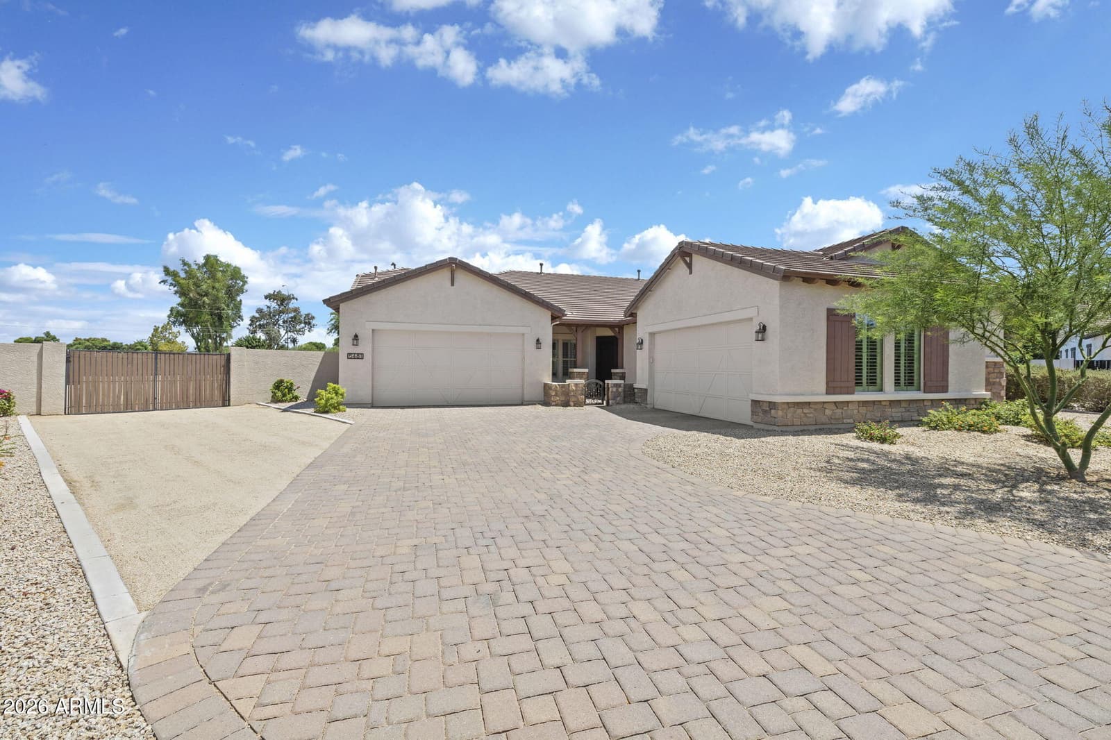 5481 S CROSSCREEK Drive, Chandler, AZ 85249 — photo 5 of 56