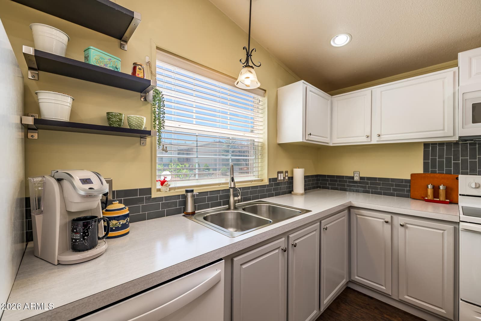 1750 W SHERRIE Drive, Flagstaff, AZ 86001 — photo 8 of 40