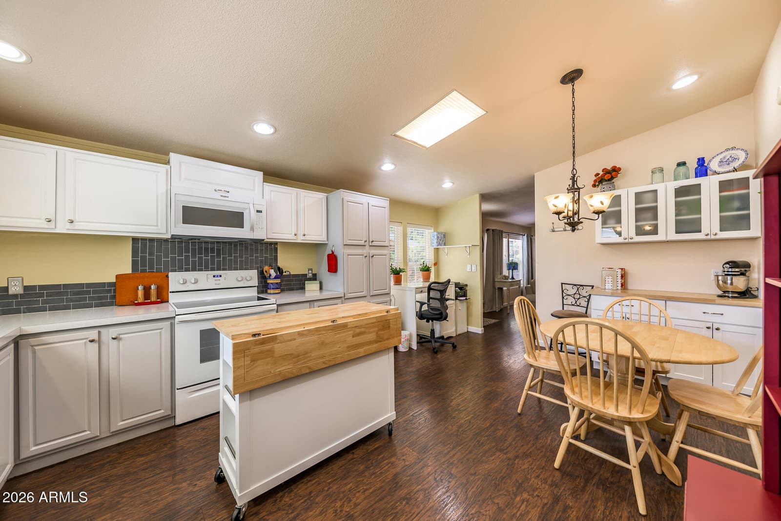1750 W SHERRIE Drive, Flagstaff, AZ 86001 — photo 9 of 40