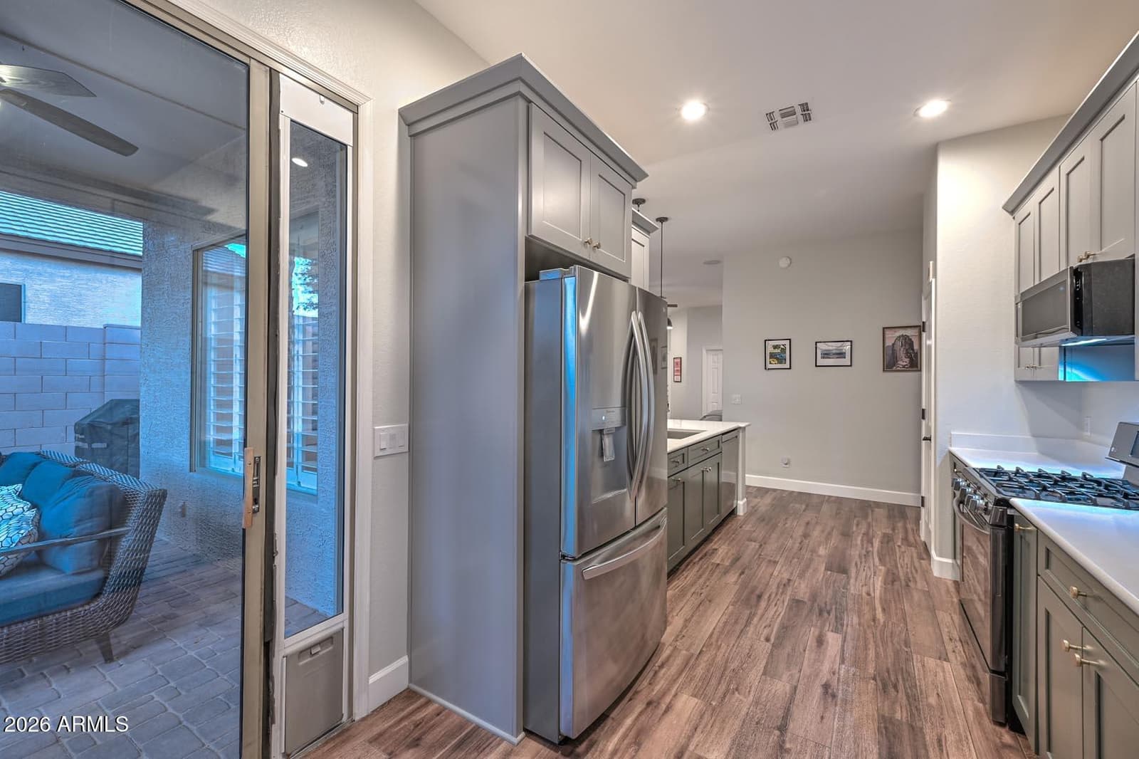 4236 E TETHER Trail, Phoenix, AZ 85050 — photo 18 of 48