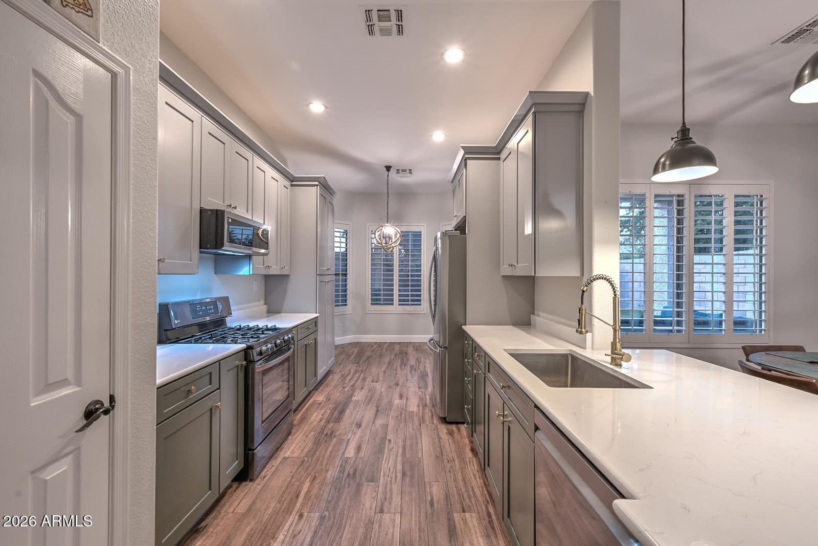 4236 E TETHER Trail, Phoenix, AZ 85050 — photo 17 of 48