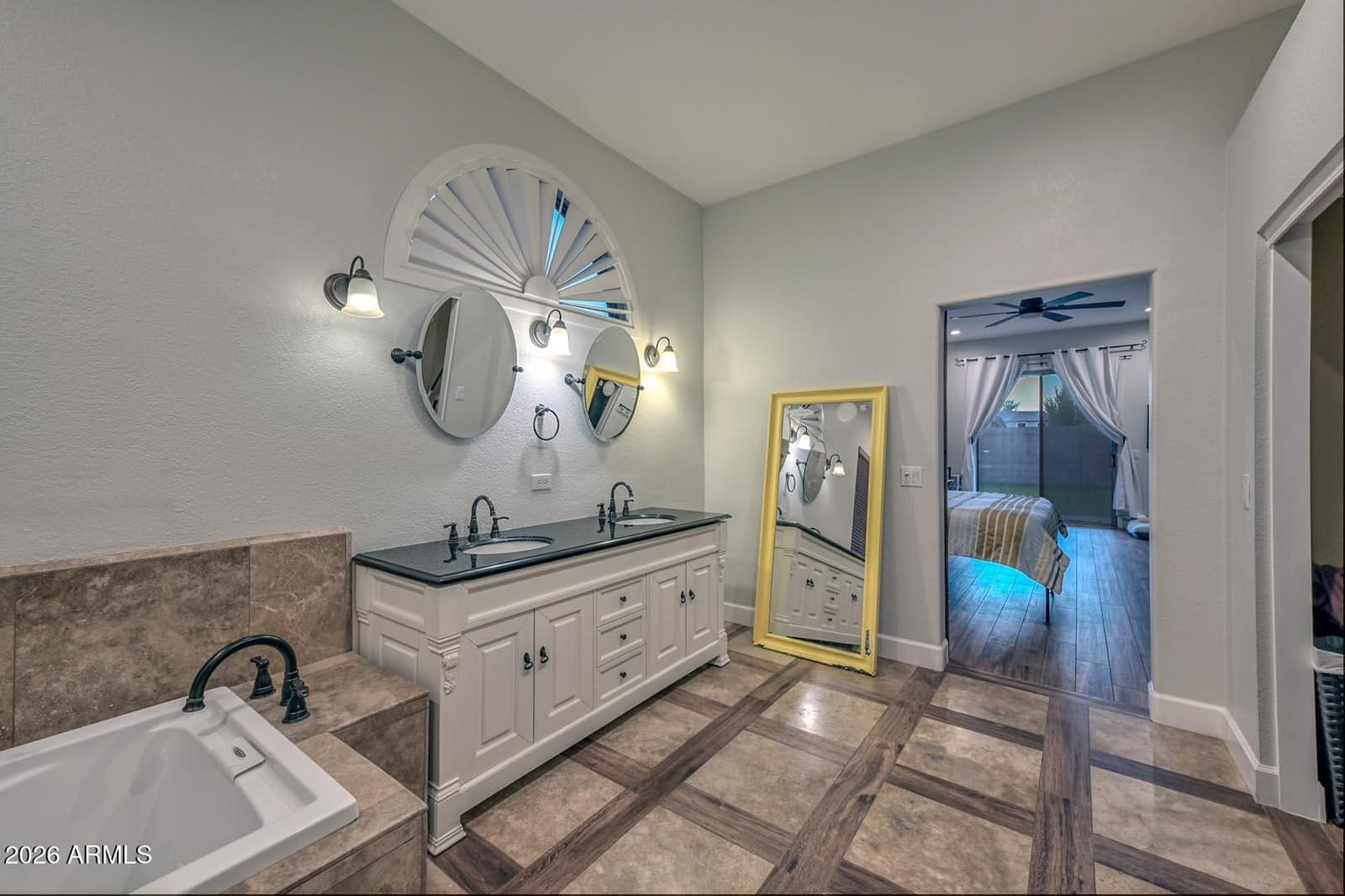 4236 E TETHER Trail, Phoenix, AZ 85050 — photo 32 of 48