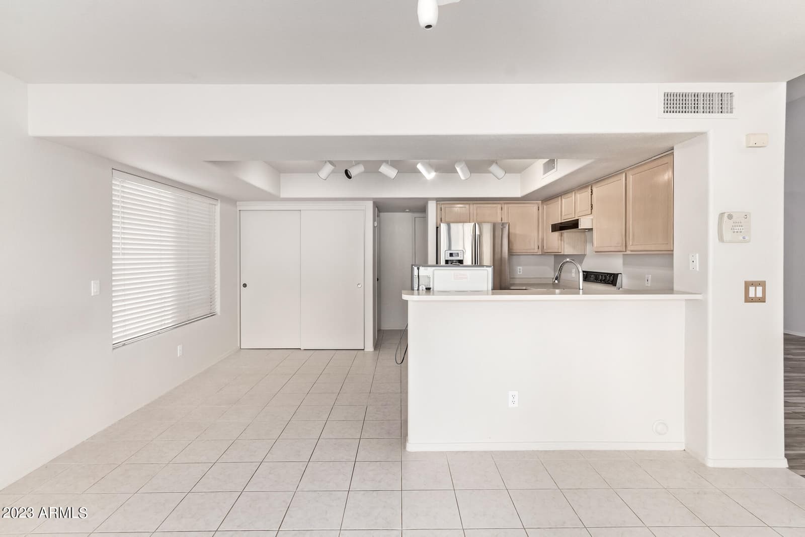 1310 E Angela Drive, Phoenix, AZ 85022 — photo 5 of 19