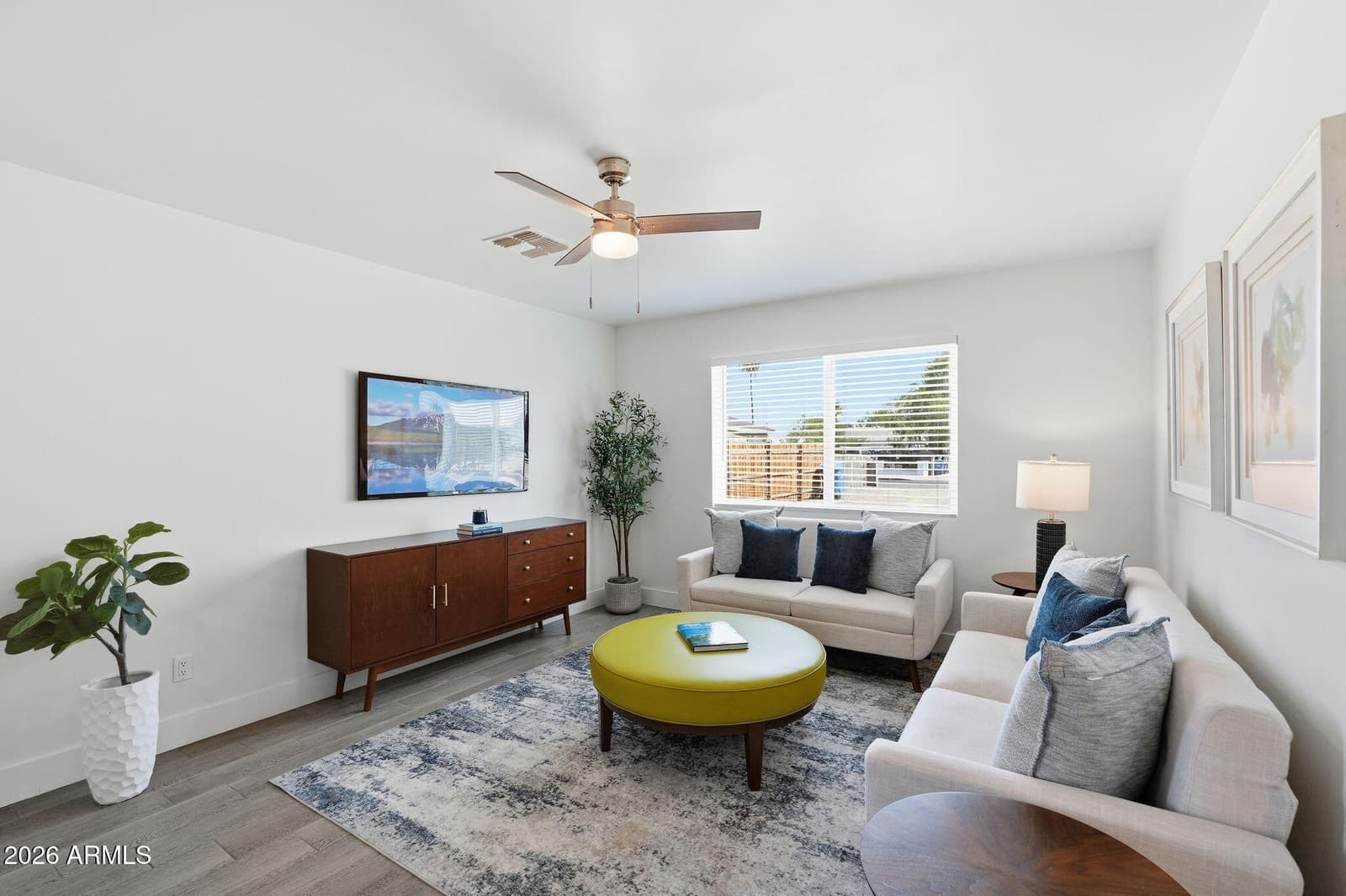 3710 W LATHAM Street, Phoenix, AZ 85009 — photo 8 of 33