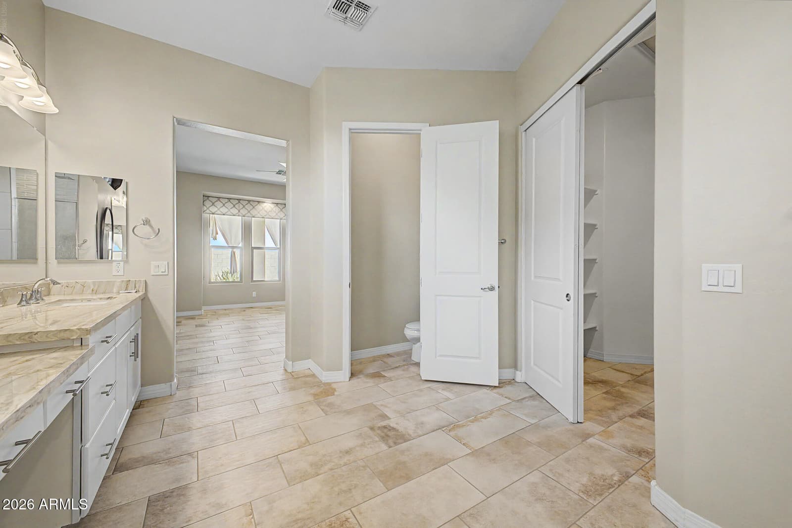 8428 S 16TH Drive, Phoenix, AZ 85041 — photo 19 of 40