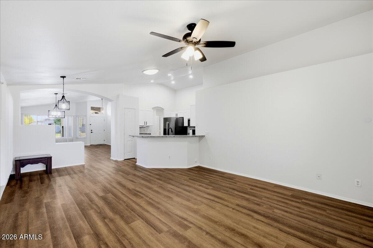 5712 E GABLE Avenue, Mesa, AZ 85206 — photo 10 of 33