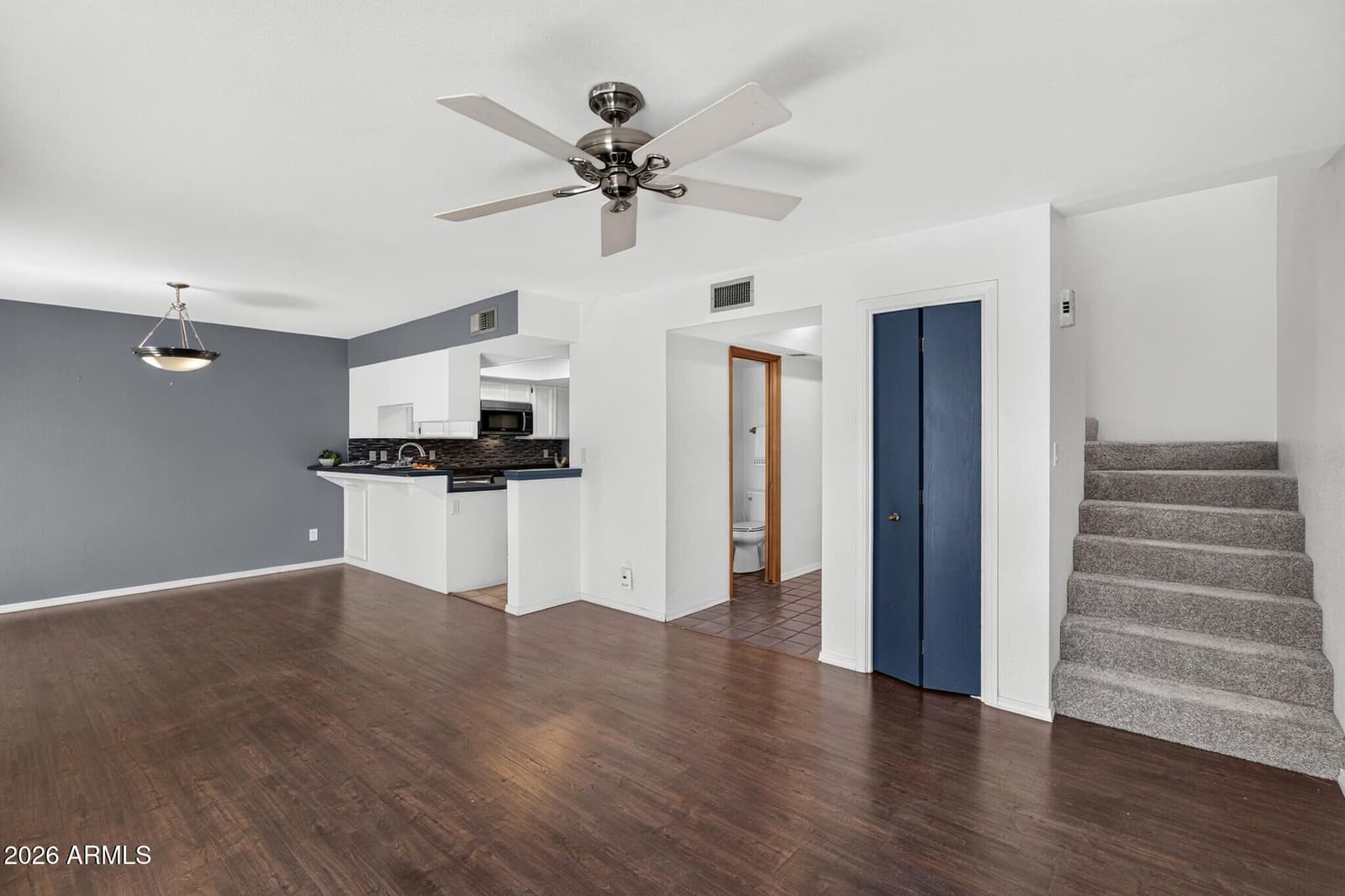 821 E REDONDO Drive, Tempe, AZ 85282 — photo 8 of 35