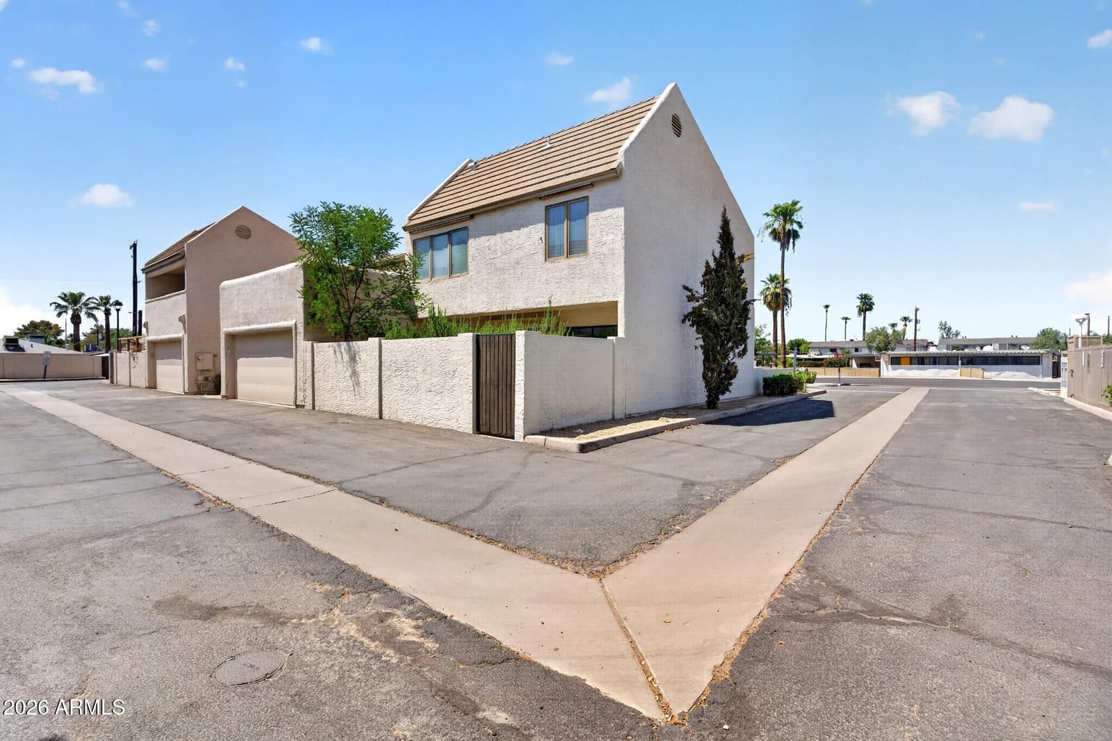 821 E REDONDO Drive, Tempe, AZ 85282 — photo 31 of 35