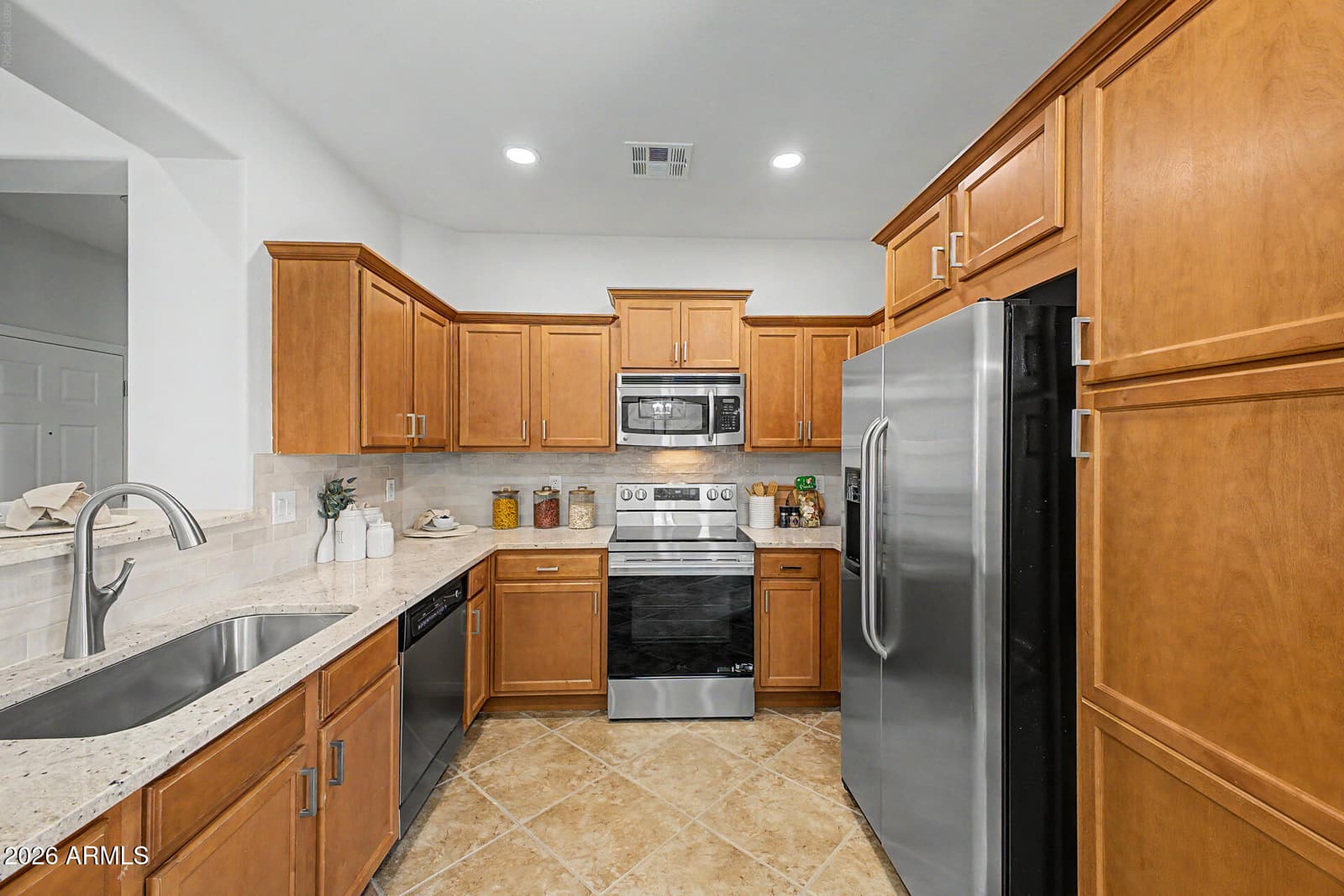 2163 W SCULLY Drive, Phoenix, AZ 85023 — photo 13 of 28