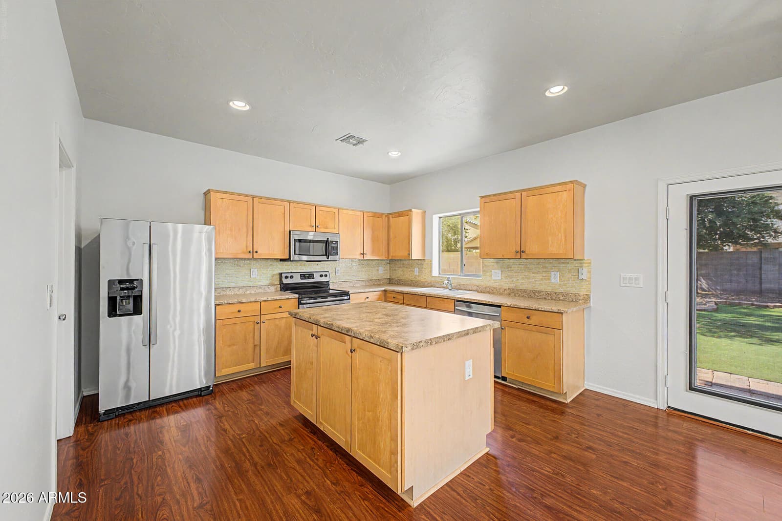 396 E BRADSTOCK Way, San Tan Valley, AZ 85140 — photo 9 of 48