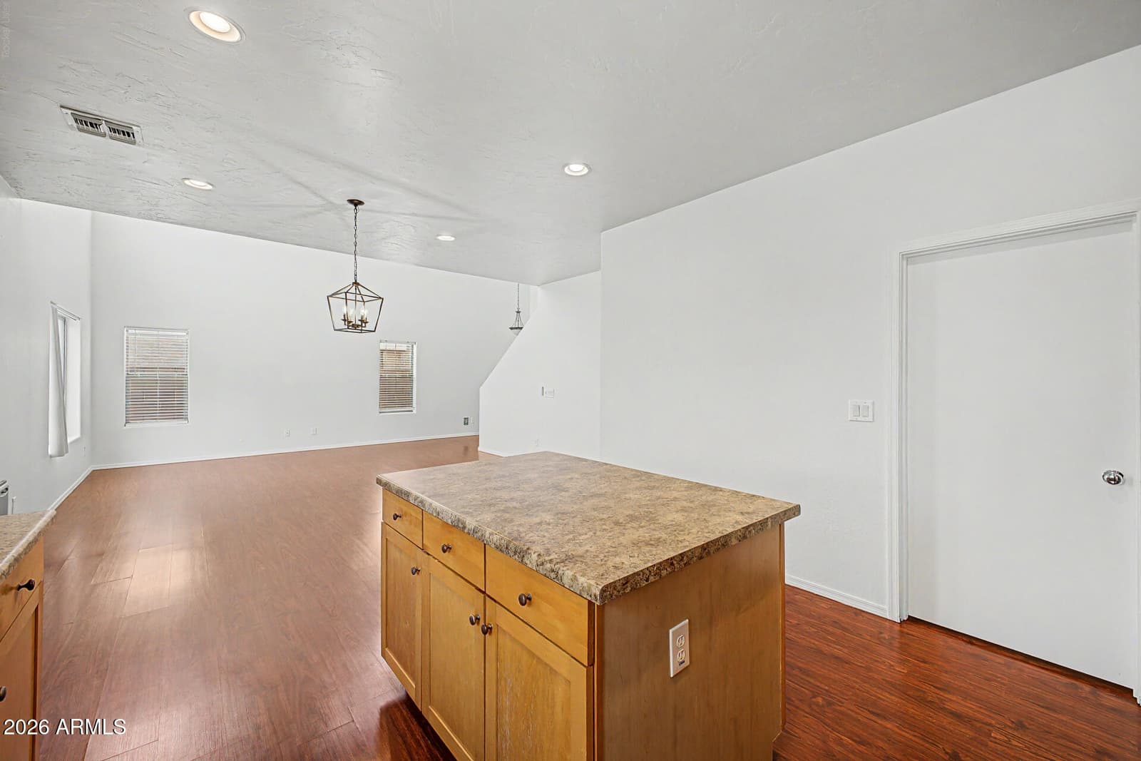 396 E BRADSTOCK Way, San Tan Valley, AZ 85140 — photo 12 of 48