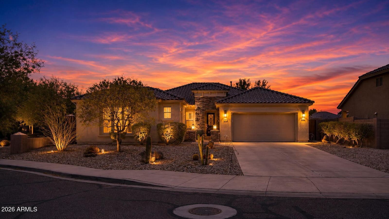 2407 W MAYA Way, Phoenix, AZ 85085 — photo 5 of 60